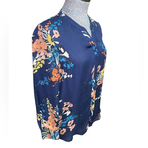 Joie Devitri Floral Print Button Down Silk Top SZ XS - Picture 4 of 7